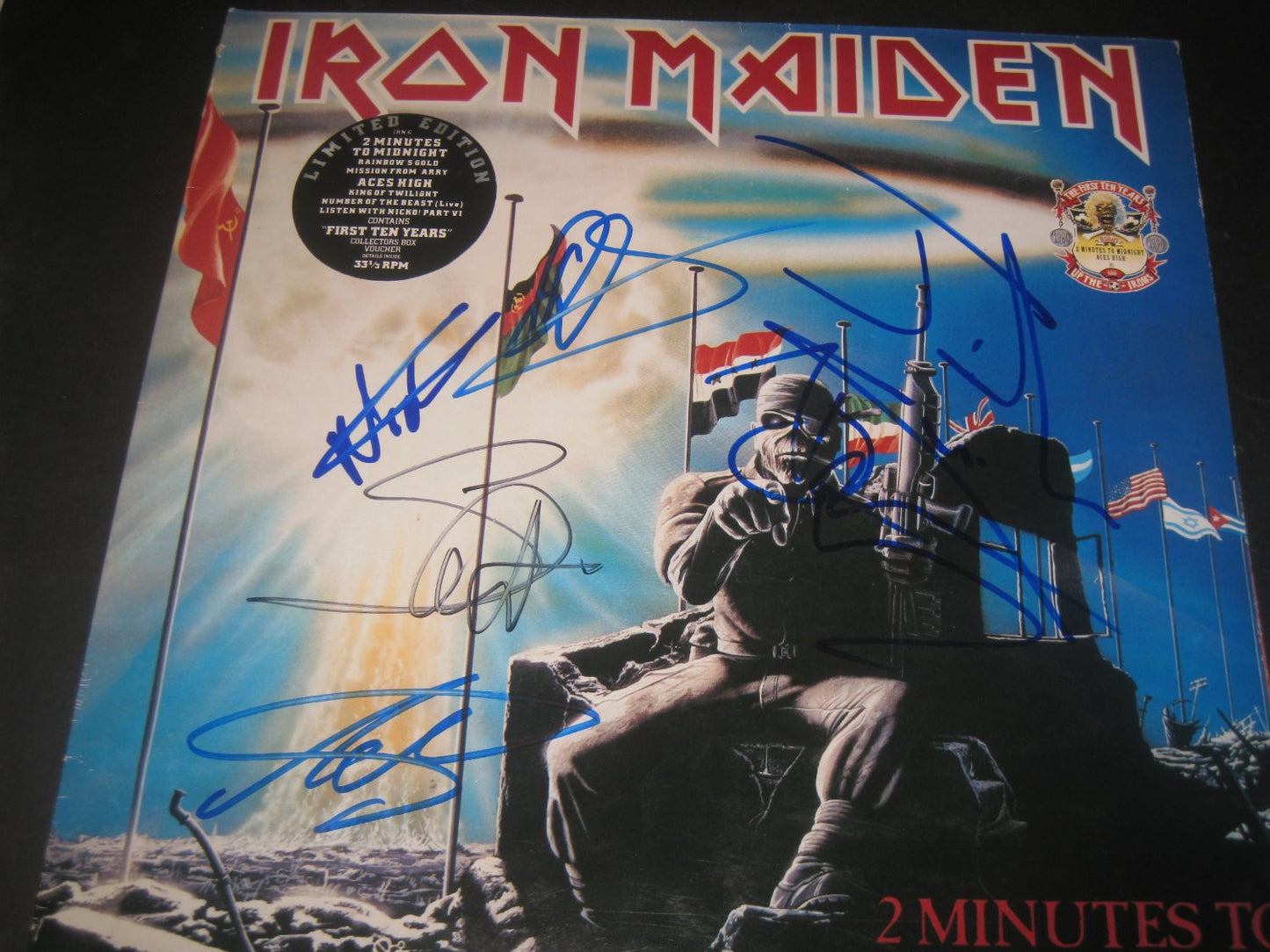 IRON MAIDEN 2 MINUTES TO MIDNIGHT Signed Album x 6