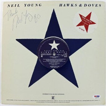 NEIL YOUNG HAWKS & DOVES SIGNED ALBUM COVER W/ VINYL PSA/DNA #Q45757