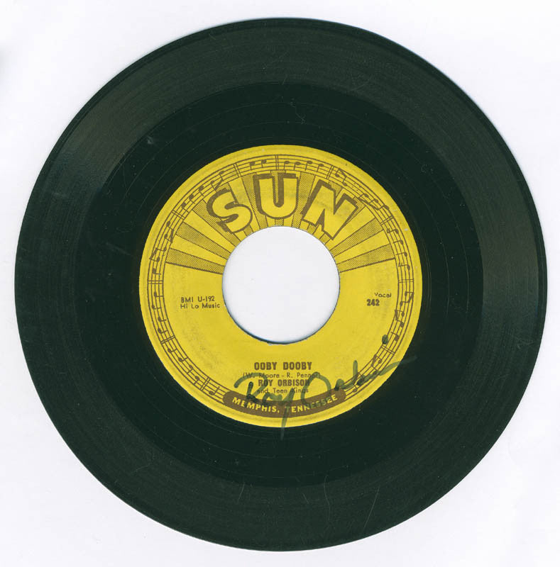 ROY ORBISON Signed 45 rpm "Ooby Dooby"