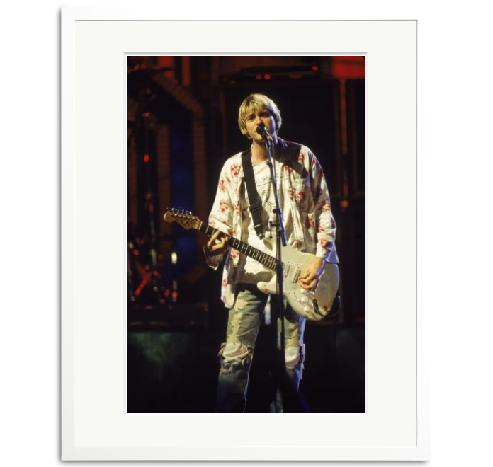 Kurt Cobain Performs At MTV Awards