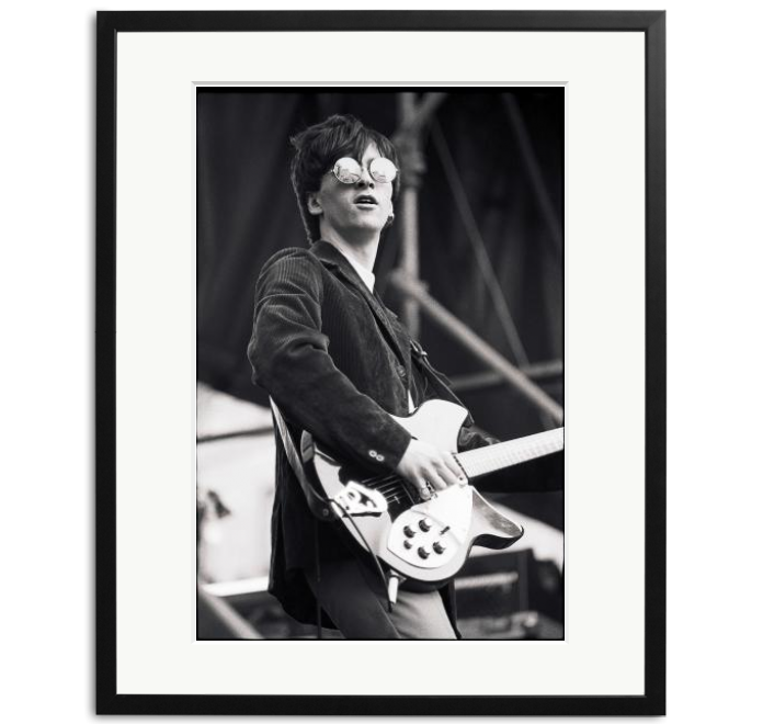 Johnny Marr on stage with The Smiths 1984