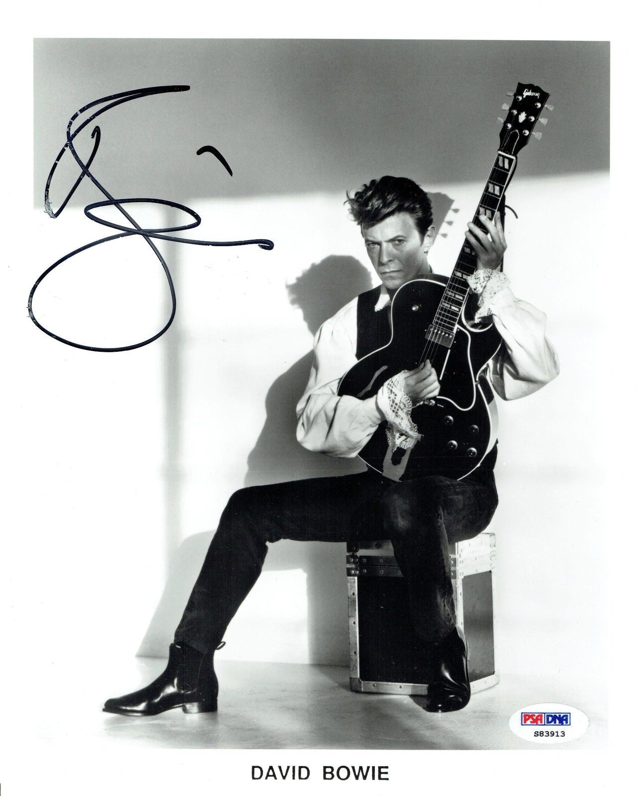 David Bowie Signed Authentic Autographed 8x10 Photo PSA-DNA #S83913