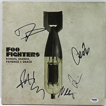 FOO FIGHTERS (5) DAVE GROHL +4 AUTHENTIC SIGNED ALBUM COVER CERTIFICATE OF AUTHENTICITY PSA/DNA #W00424