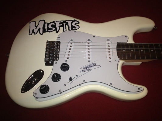 GLENN DANZIG SIGNED GUITAR MISFITS SAMHAIN Walk Among Us MOTHER Initium PROOF
