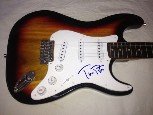 TOM PETTY SIGNED GUITAR HEARTBREAKERS MOJO WILDFLOWERS FULL MOON FEVER PROOF