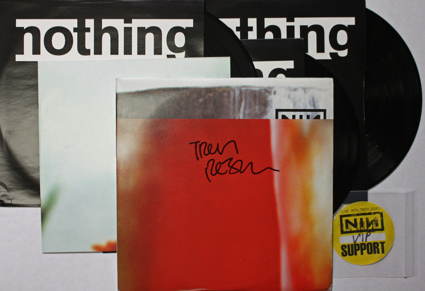 TRENT REZNOR AUTHENTIC SIGNED NINE INCH NAILS "THE FRAGILE" VINYL PSA/DNA O04390