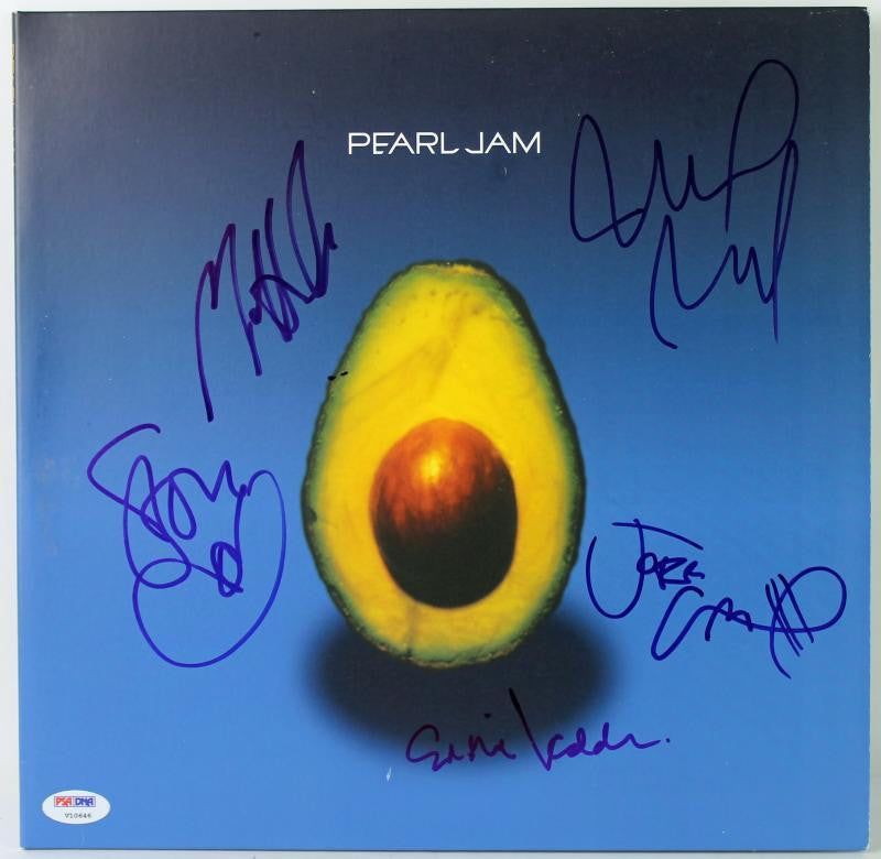 PEARL JAM (5) VEDDER, AMENT, GOSSARD, MCCREADY & CAMERON AUTHENTIC SIGNED ALBUM COVER PSA/DNA V10646